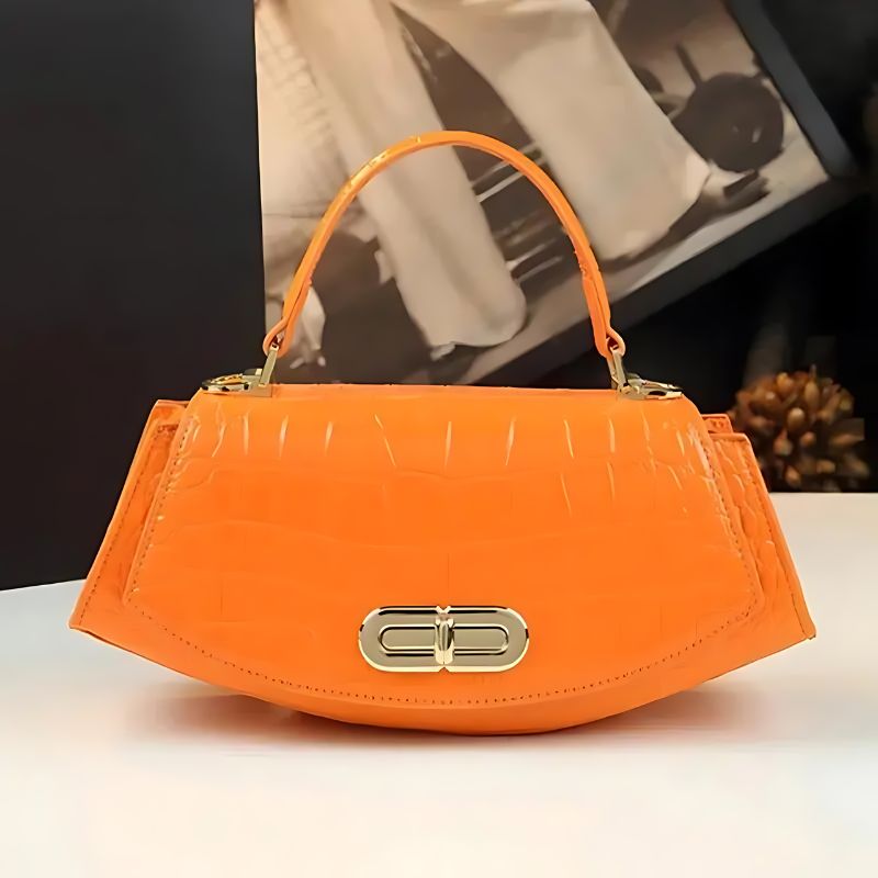 Bolsa de Mão Feminina em Couro - Chanellis 1
