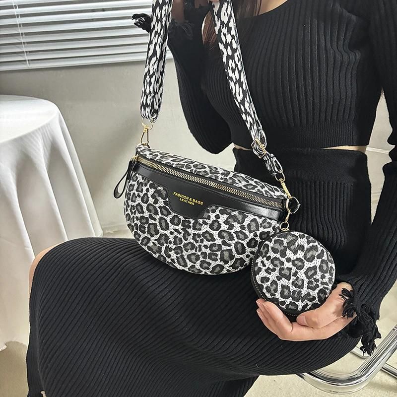 Bolsa de Ombro Feminina de Couro - Animale 5